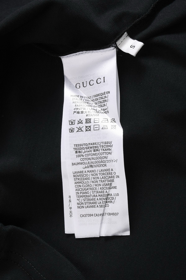 ブランドTシャツ着用イメージ